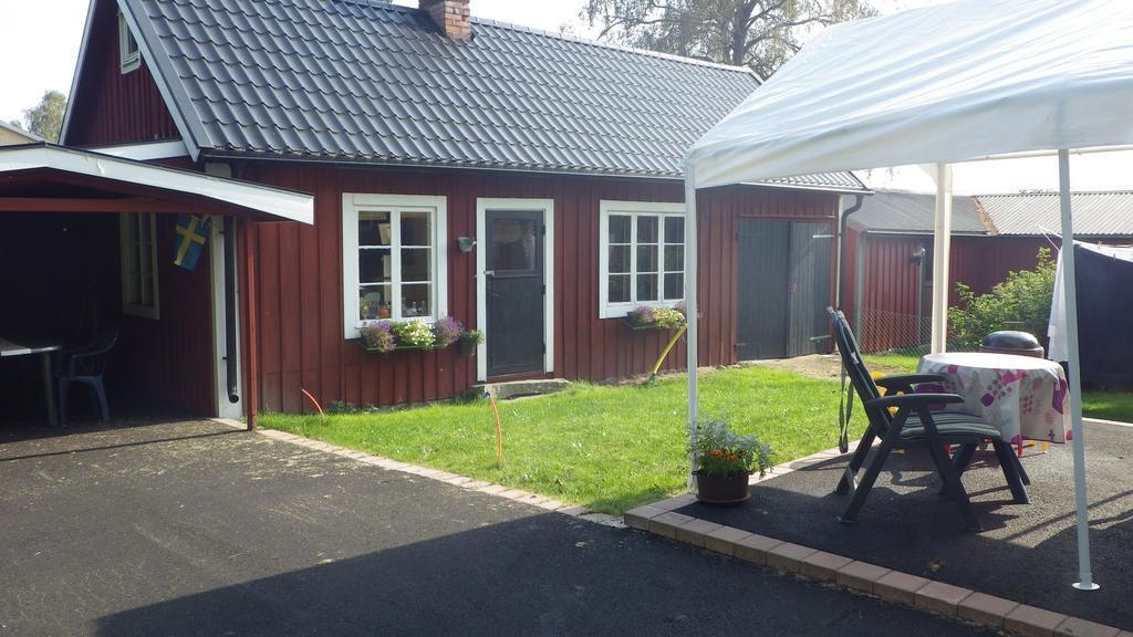 Bergsvagen Bed & Breakfast Urshult Bagian luar foto